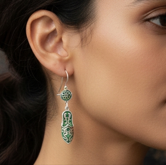 Vintage Jewelry - Vintage Green and Silver Earrings